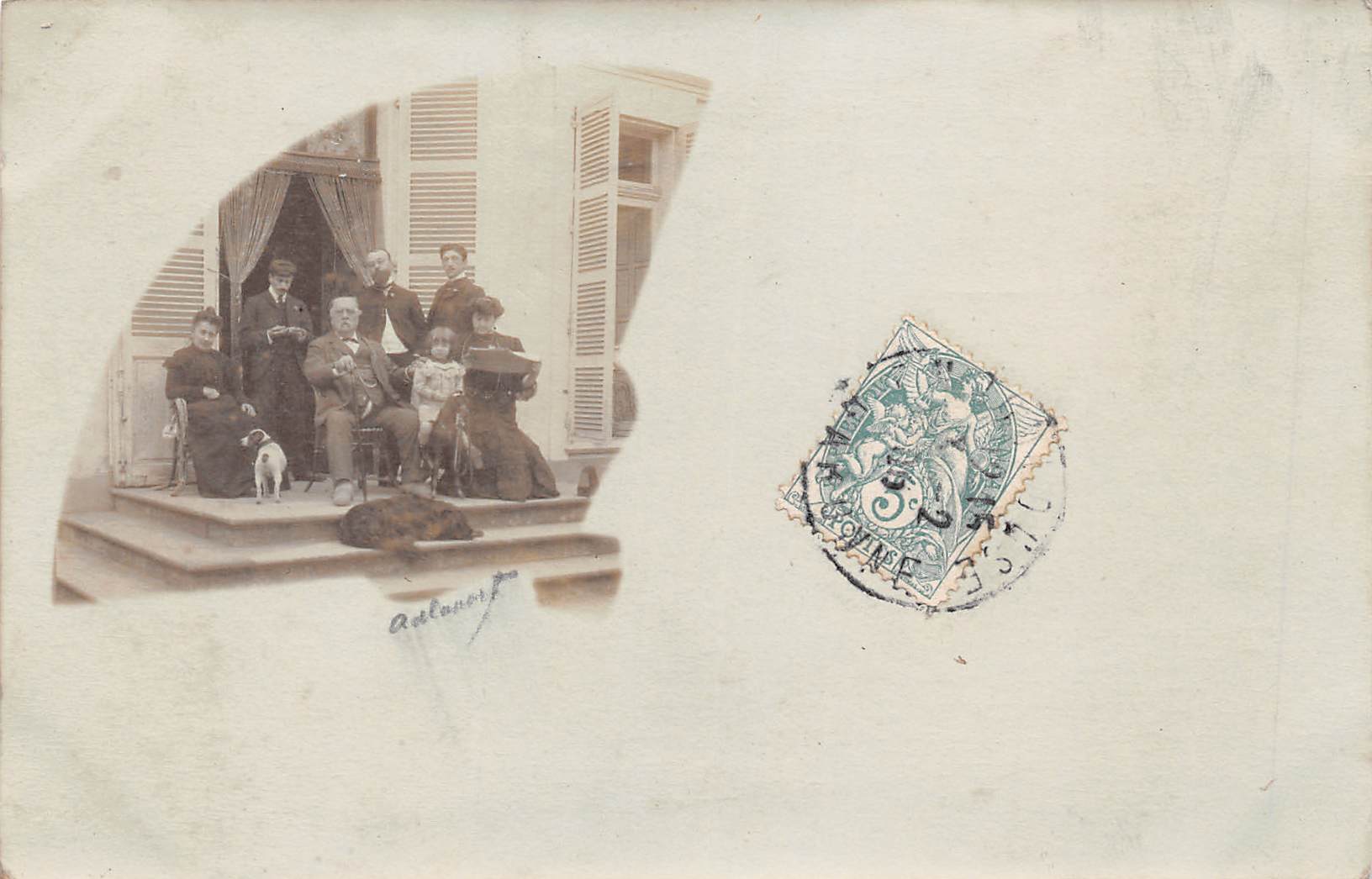 Carte postale ancienne - photo de notables en famille vers 1900 