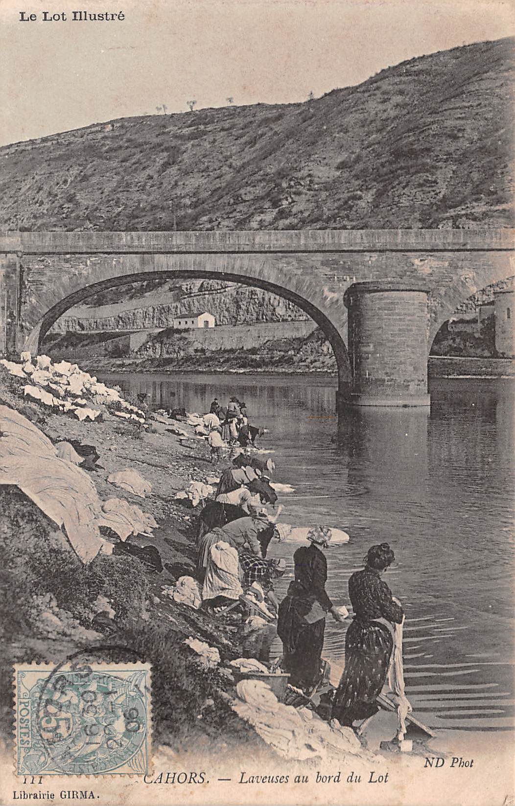 Carte postale ancienne - Cahors, les laveuses au bord du Lot