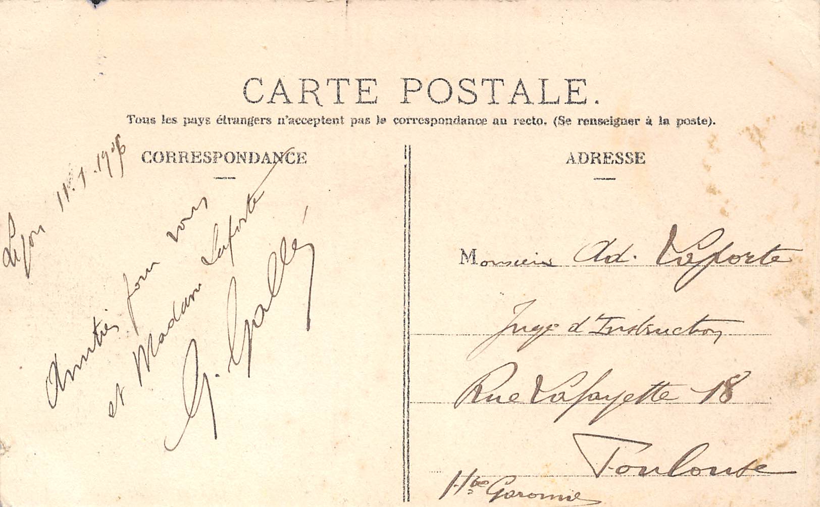 Carte postale ancienne - Lyon, le palais de la Bourse