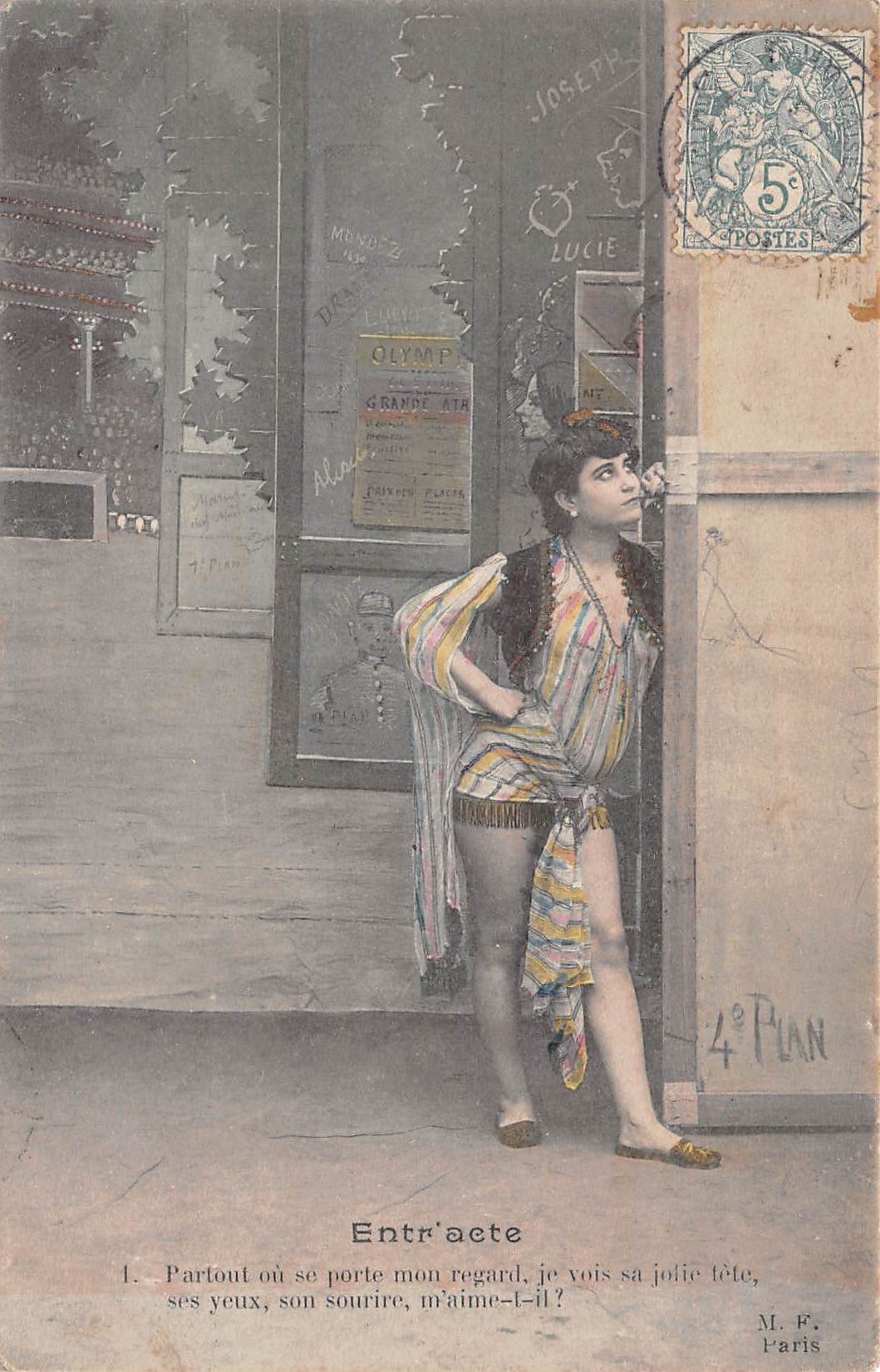 Carte postale ancienne - jeune actrice à l'Entr'acte 
