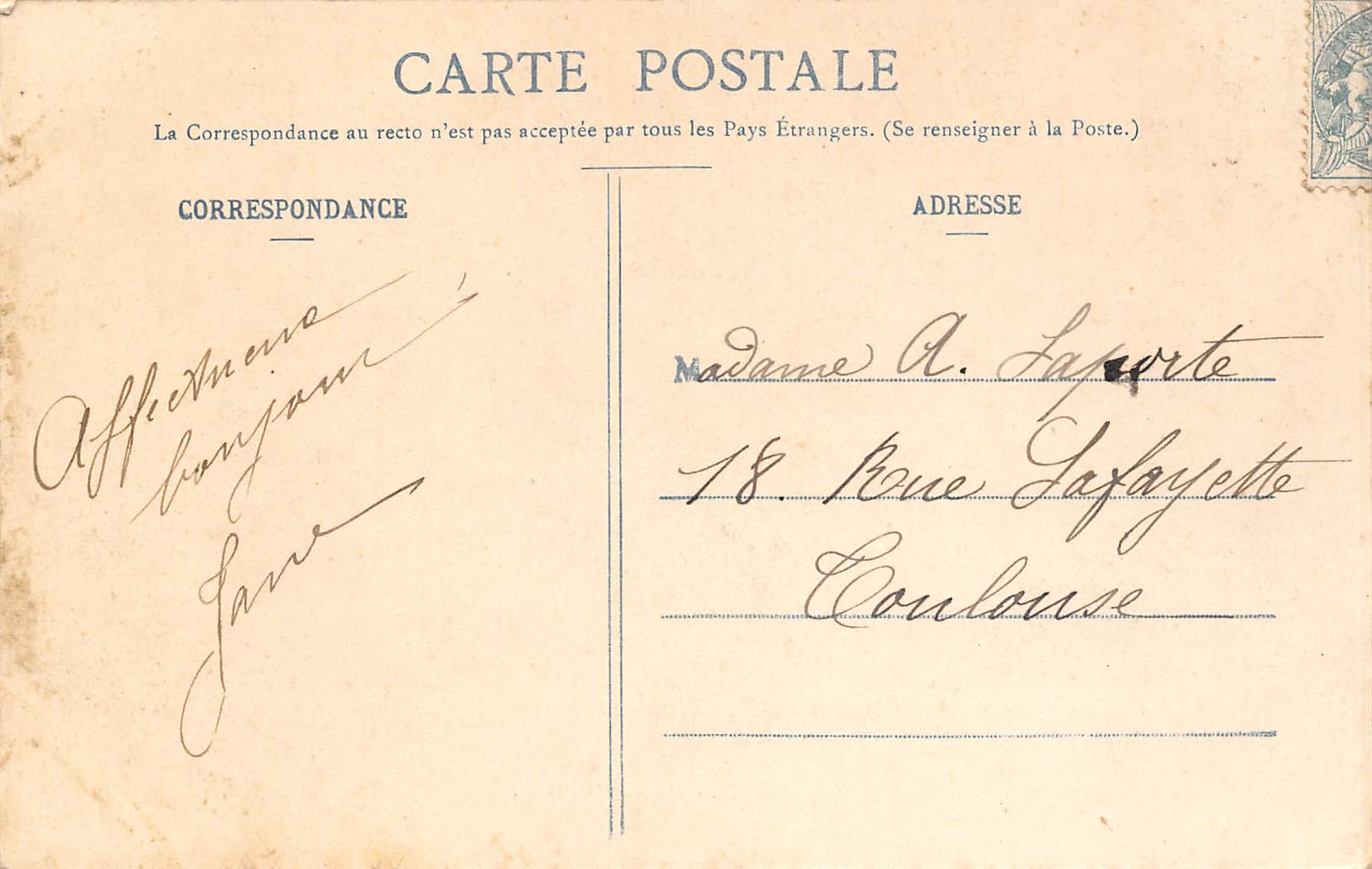 Carte postale ancienne - Castelsagrat, la place de la liberté