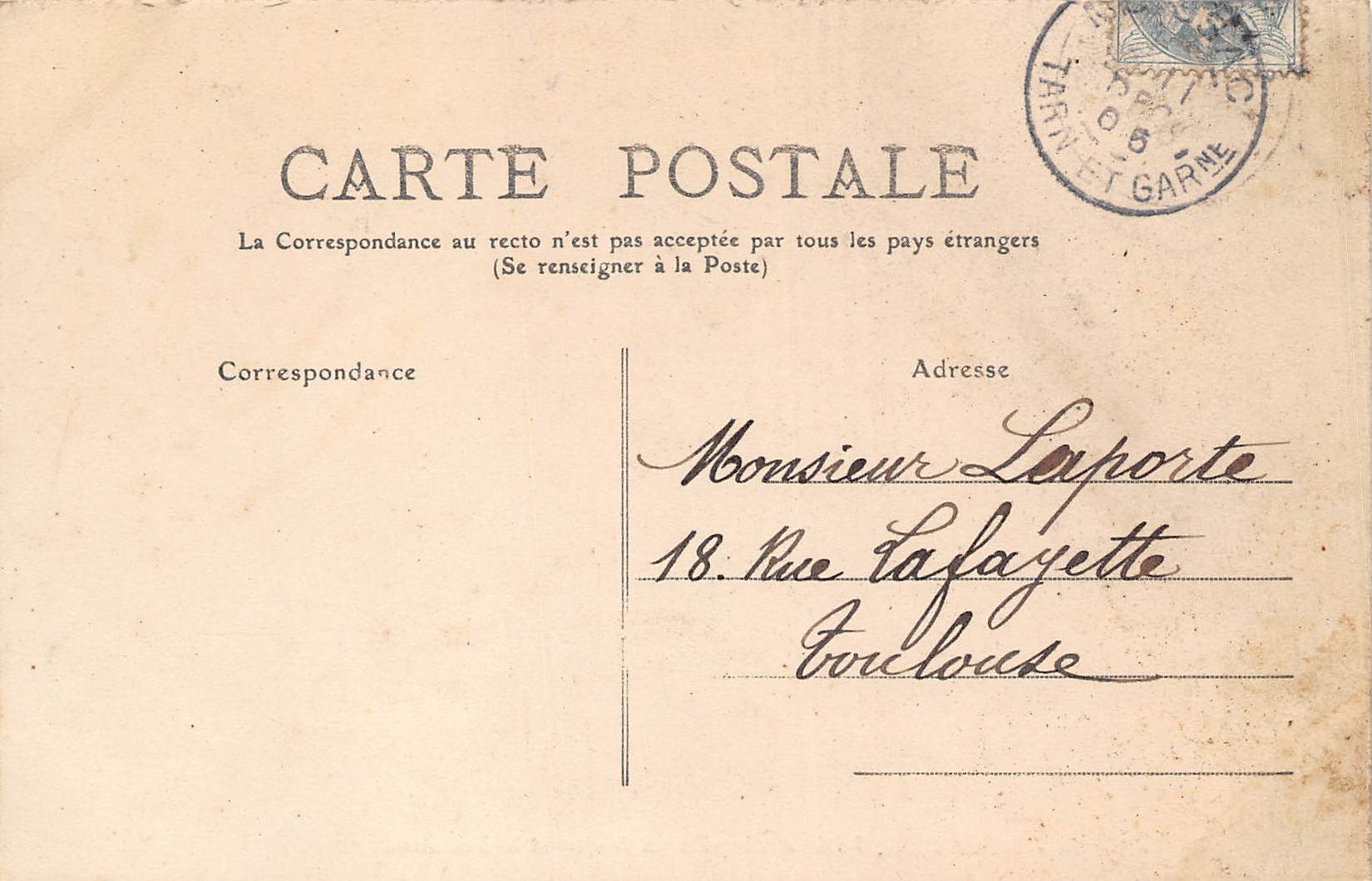 Carte postale ancienne - Gourdon, porte et chapelle du Majou et le Boulevard