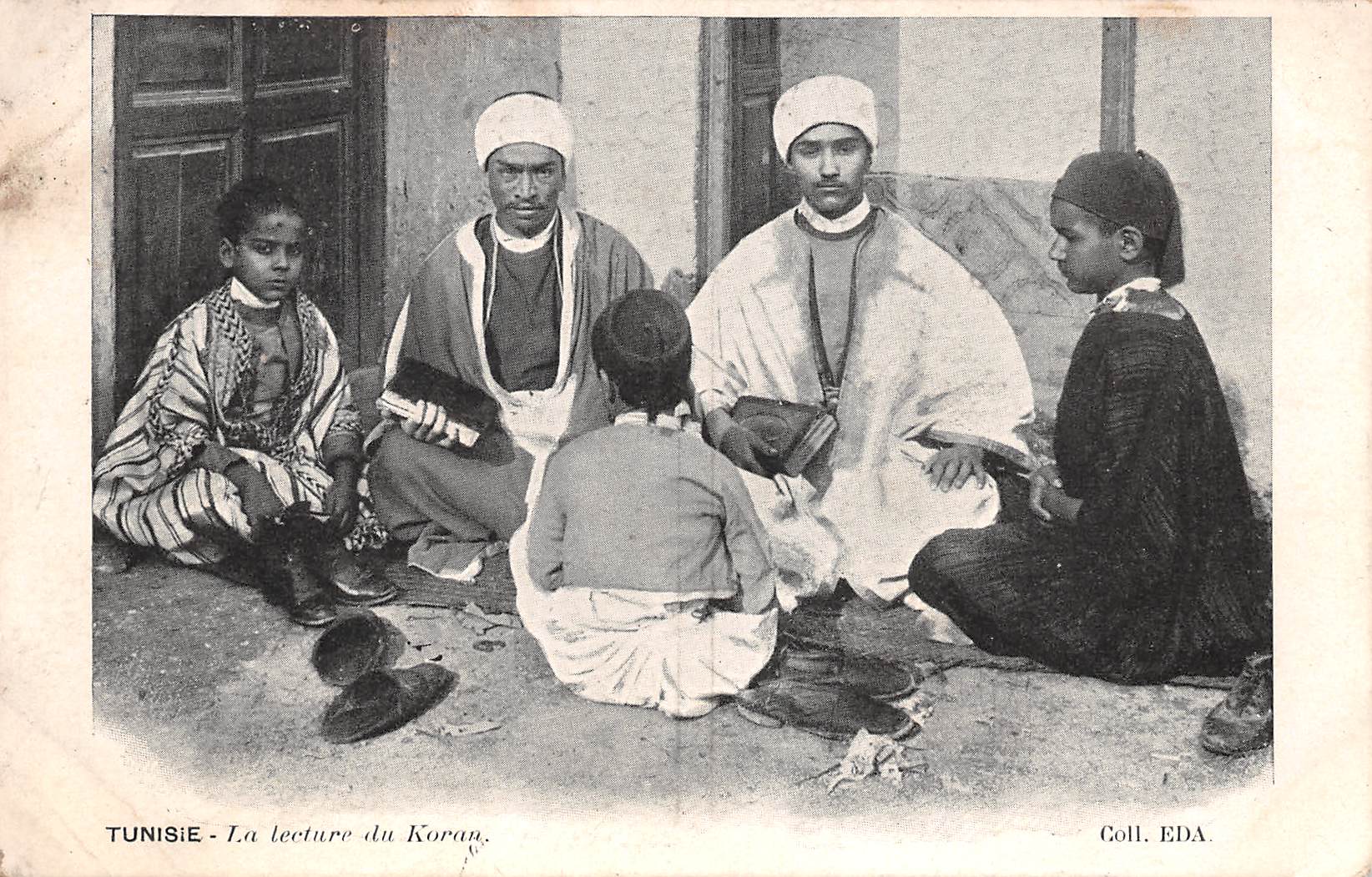 Carte postale ancienne - Tunisie, la lecture du Koran (Coran)