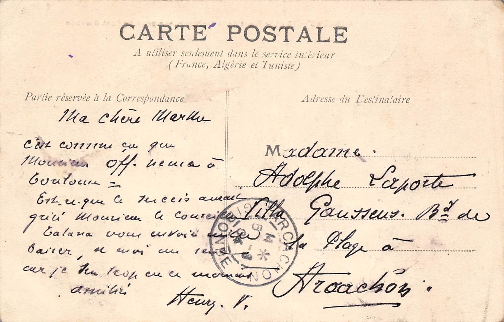 Carte postale ancienne - Aurillac, les rives de la Jordanne vue du pont Bourbon