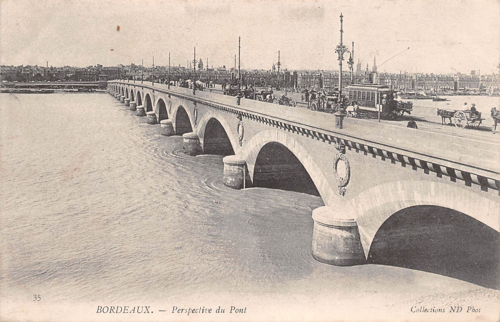 Carte postale ancienne - Bordeaux, perspective du pont