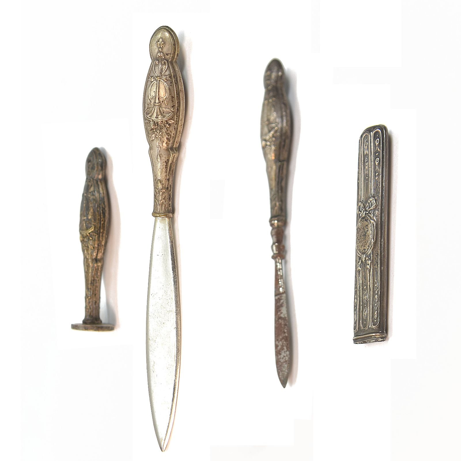 Boite de sceau à cacheter collection 4 pièces métal argenté fin XIXème