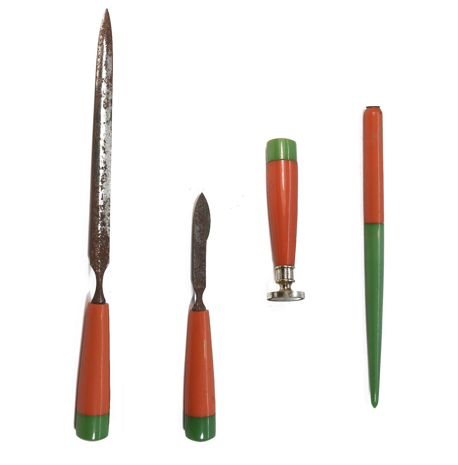 Boite de sceau à cacheter collection 4 pièces laque vert & corail années 50