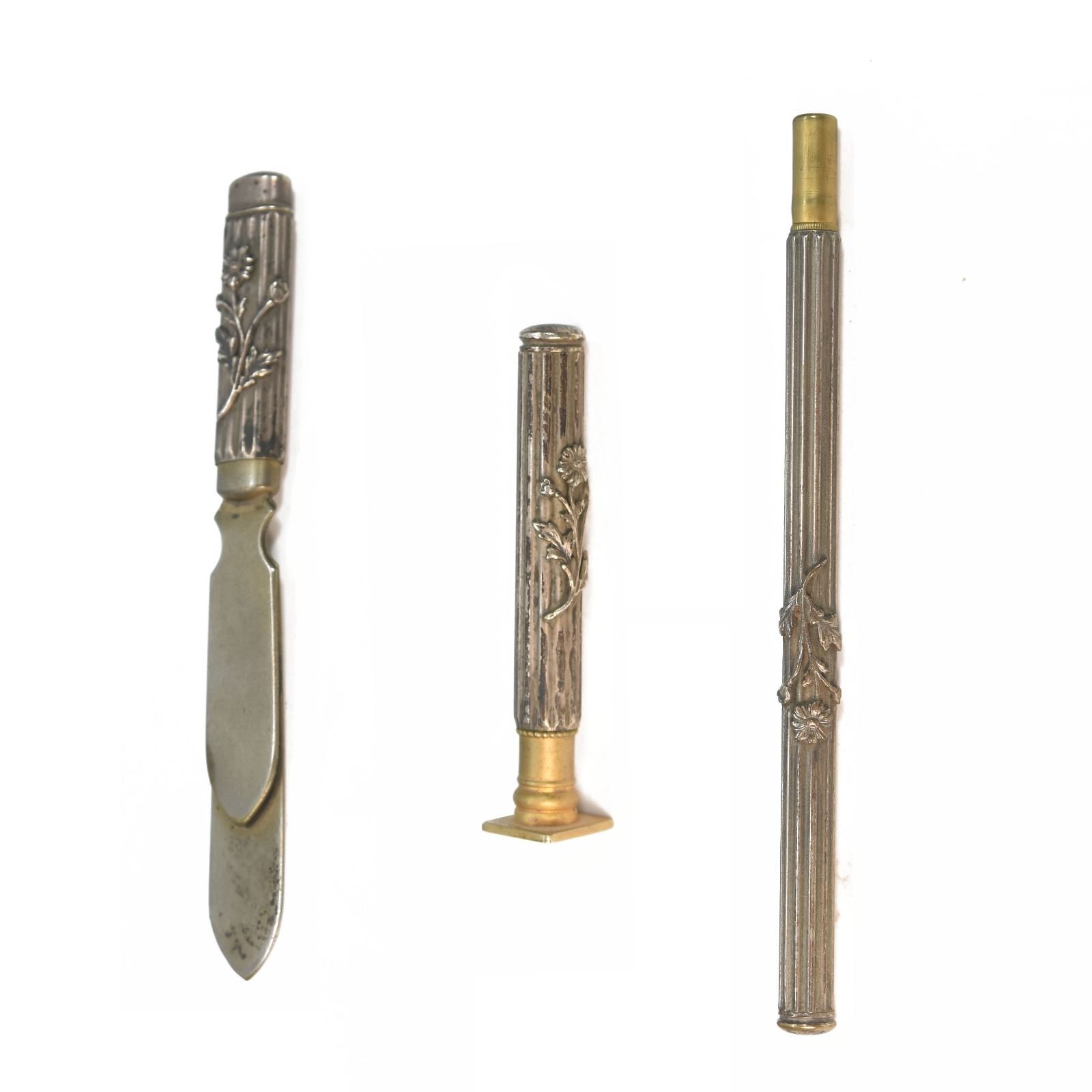 Boite de sceau à cacheter ancien 3 pièces métal argenté fioritures