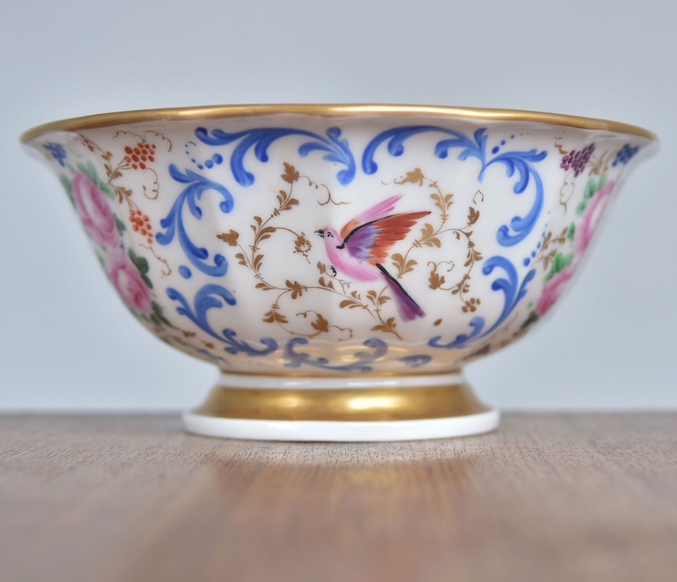 Bassin de toilette et son broc en porcelaine de Paris époque XIXème