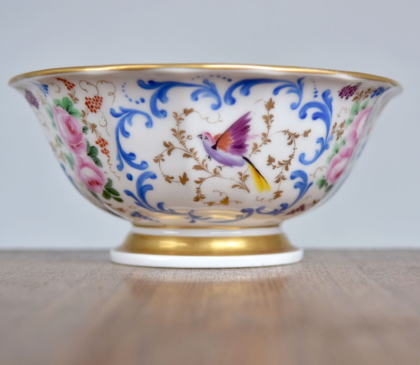 Bassin de toilette et son broc en porcelaine de Paris époque XIXème