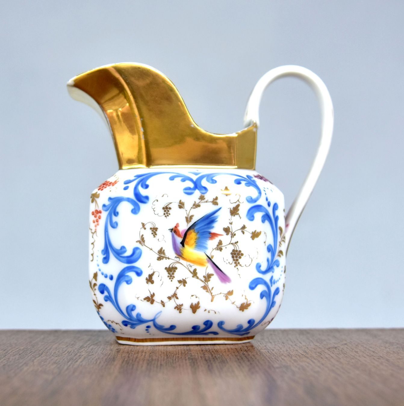 Bassin de toilette et son broc en porcelaine de Paris époque XIXème