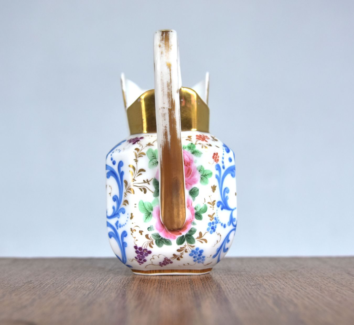 Bassin de toilette et son broc en porcelaine de Paris époque XIXème