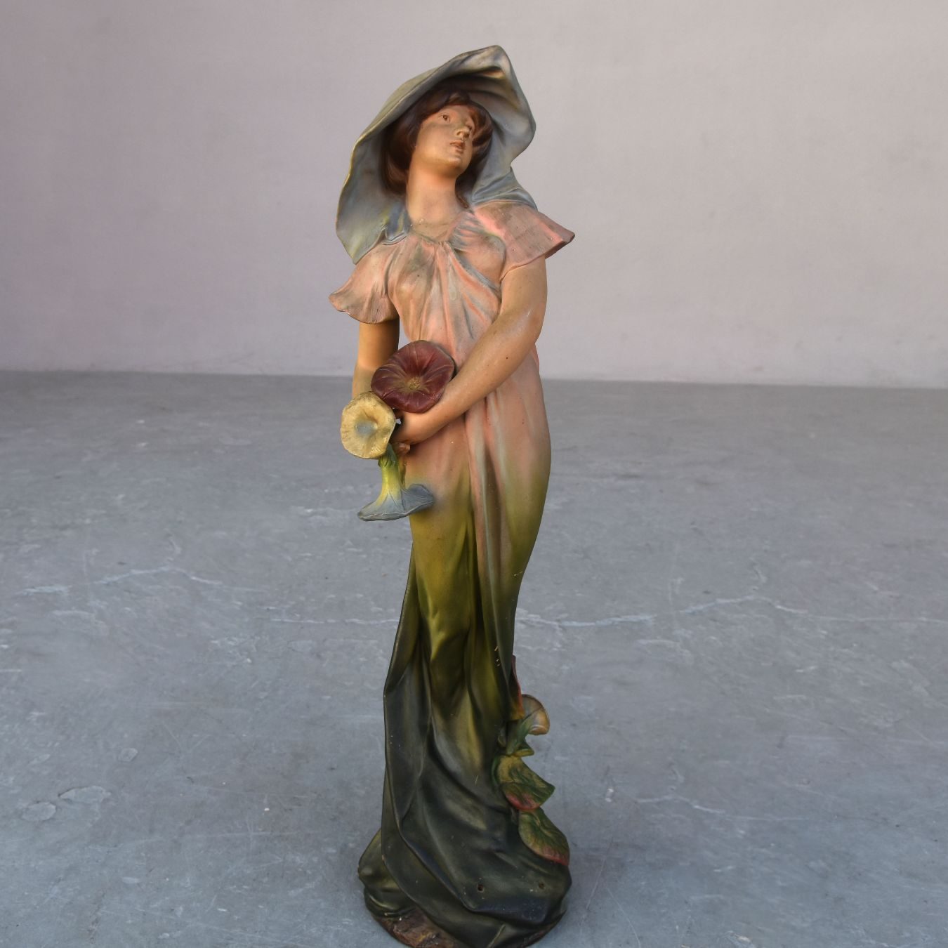 Statuette Art Nouveau vers 1900 par Luigi Vergnano "Les violettes" 