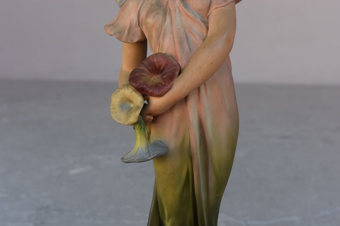 Statuette Art Nouveau vers 1900 par Luigi Vergnano "Les violettes" 