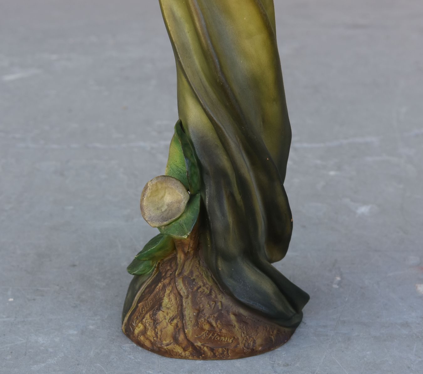 Statuette Art Nouveau vers 1900 par Luigi Vergnano "Les violettes" 