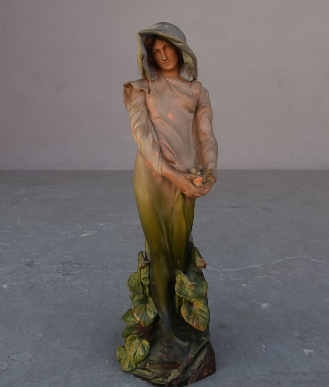 Statuette Art Nouveau vers 1900 par Luigi Vergnano "Les violettes" 