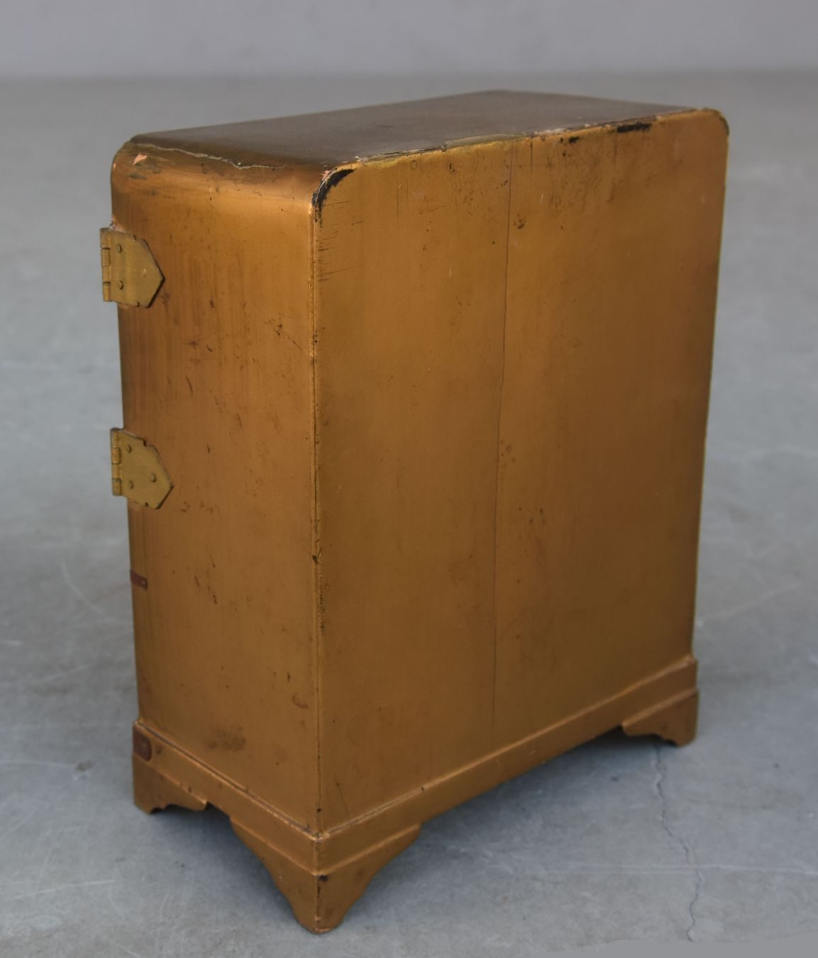 Coffret ou boite à bijoux en laque 1900 doré