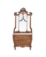 Commode coiffeuse baroque en noyer de style Louis XV dessus marbre brèche fin XIXème décor de putti