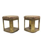 Paire de poufs orientalistes en laiton gravé 
