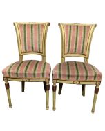 Paire de chaises de style directoire laqué peint dessus velours vert