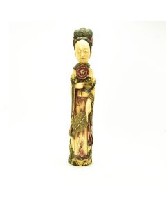 Geisha en ivoire polychrome à la pivoine et à l'éventail XIXème