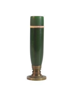 Sceau à cacheter ancien laque verte filet couleur beige clair initiales A.A