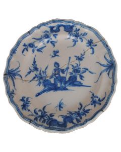assiette décorative porcelaine peinte époque XVIIIème