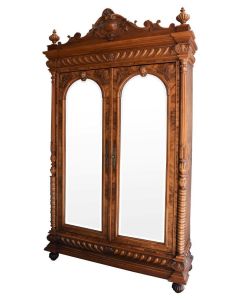 Armoire noyer style Renaissance travail français d'époque fin XIXème