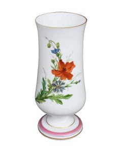 Vase en opaline Louis-Philippe peinte à décor de coquelicot