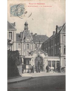 Carte postale ancienne - Montauban, la préfecture (82)