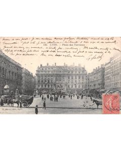 Carte postale ancienne - Lyon, place des terreaux