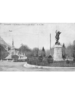 Carte postale ancienne - Lourdes, la basilique 