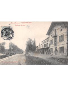 Carte postale ancienne - Valence d'Agen, Moulin sur le canal