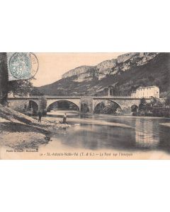 Carte postale ancienne - Saint Antonin Noble Val, le mont sur l'Aveyron