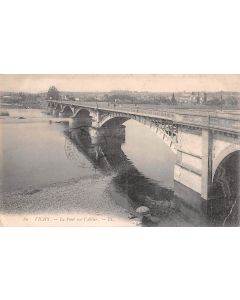 Carte postale ancienne - Vichy, le pont sur l'Allier