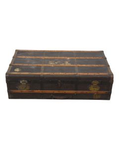 Malle ancienne en cuir renfort en laiton années 1940