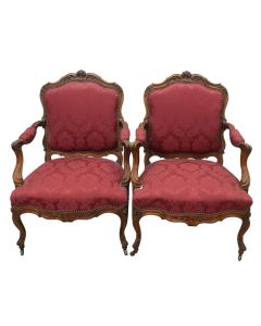 Fauteuils à la Reine de style Louis XV en noyer (paire)