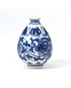 Petit vase chinois bleu et blanc miniature 