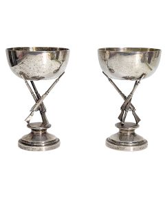 Paire de coupes en argent chinoises aux 3 fusils en faisceau vers 1930
