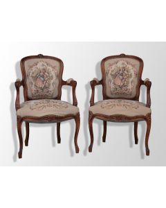 Fauteuils cabriolet de style Louis XV (paire)