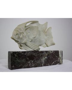 Statuette de poisson en marbre art déco 1930
