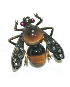 Broche insecte en or jaune et diamants