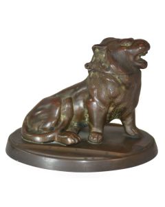 Lion rugissant en bronze formant encrier époque début XXème