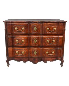 Commode arbalète galbée noyer époque XVIIIème