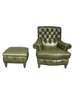 Fauteuil en cuir Chesterfield couleur olive avec pouf 