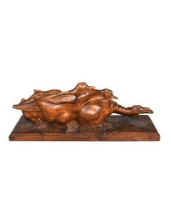 Sculpture bois d'oies se disputant une grenouille par H Petrilly Art déco