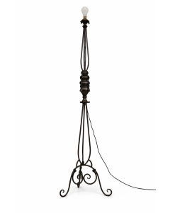 Lampadaire en fer forgé