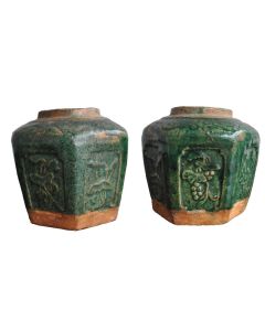 Pots céramiques anciennes vernissées aux raisins