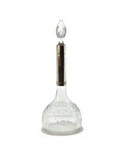 Carafe haute en cristal taillé et argent époque XIXème