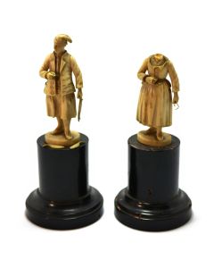 Statuettes ivoire de Dieppe aux pêcheurs époque XIXème (paire)